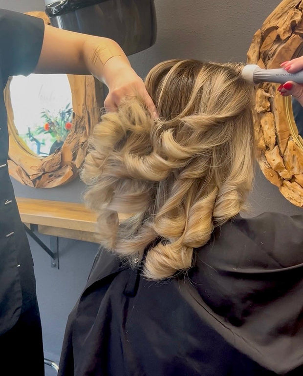 Luxury blow-out masterclass blond model